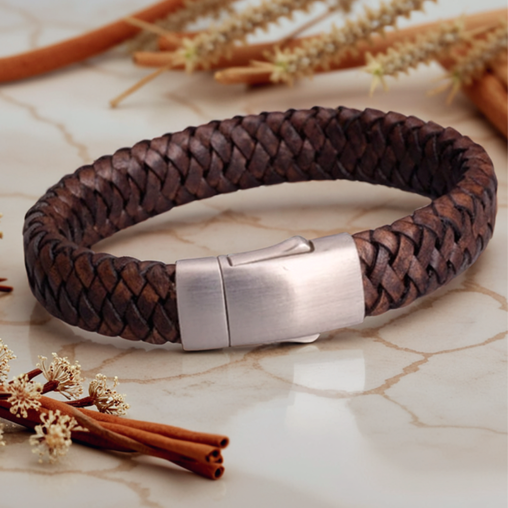FPU 602 Embrace Armband aus geflochtenem Leder